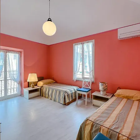 Апартаменты Splendido Con Vista Mare Su Piazza Dante