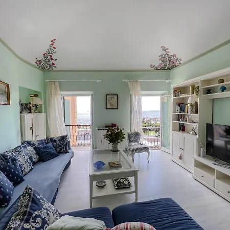 Апартаменты Splendido Con Vista Mare Su Piazza Dante