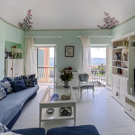 Splendido Con Vista Mare Su Piazza Dante Apartment Varazze