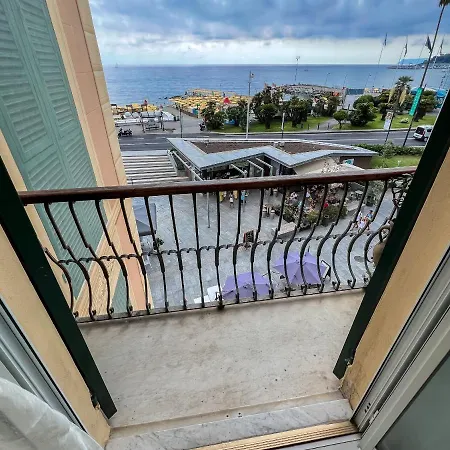 דירה Splendido Con Vista Mare Su Piazza Dante *
